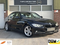 BMW 3-serie - 320i Executive/AIRCO/NAVI/PARKS/CRUISE/APK/NAP