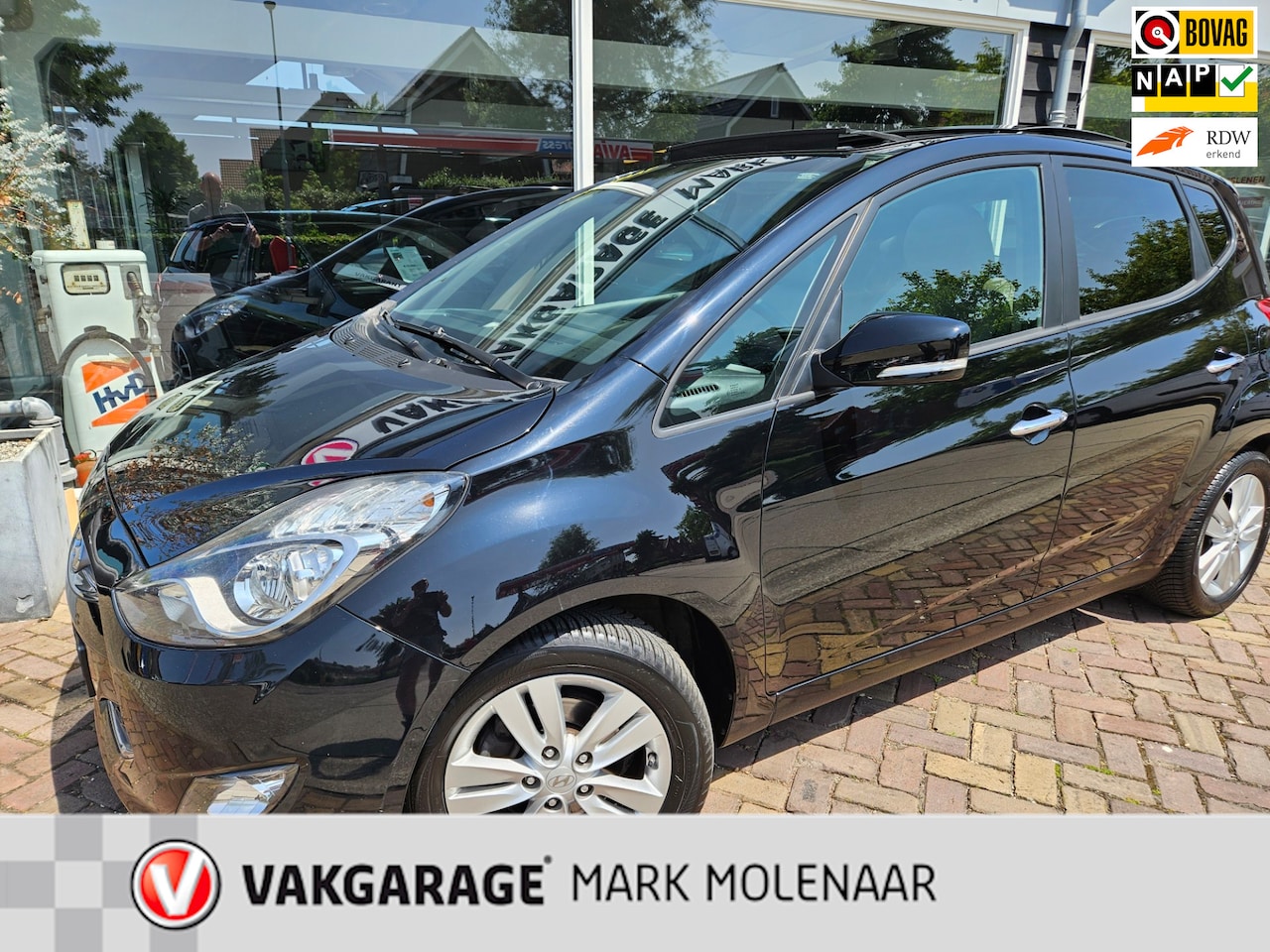 Hyundai ix20 - 1.6i Go! automaat,panorama,camera - AutoWereld.nl