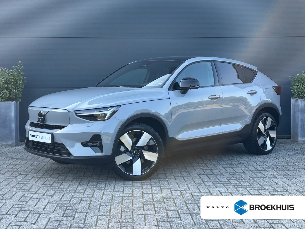 Volvo C40 - Recharge Twin Ultimate 82 kWh | Alarm klasse 3 | Apple Carplay/Android Auto|telefoonintegr - AutoWereld.nl