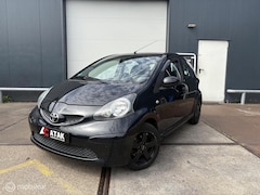 Toyota Aygo - 1.0-12V Sport
