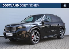 BMW iX1 - eDrive20 M Sport / Panoramadak / Trekhaak / Sportstoelen / Achteruitrijcamera / M Adaptief