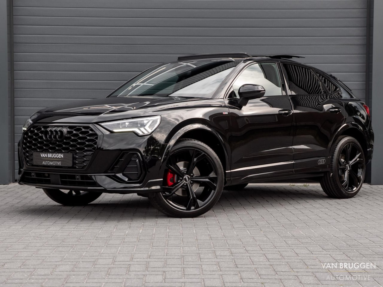 Audi Q3 Sportback - 35 TFSI S-Line Pano Leer 360 ACC Sfeer 20" CarPlay - AutoWereld.nl