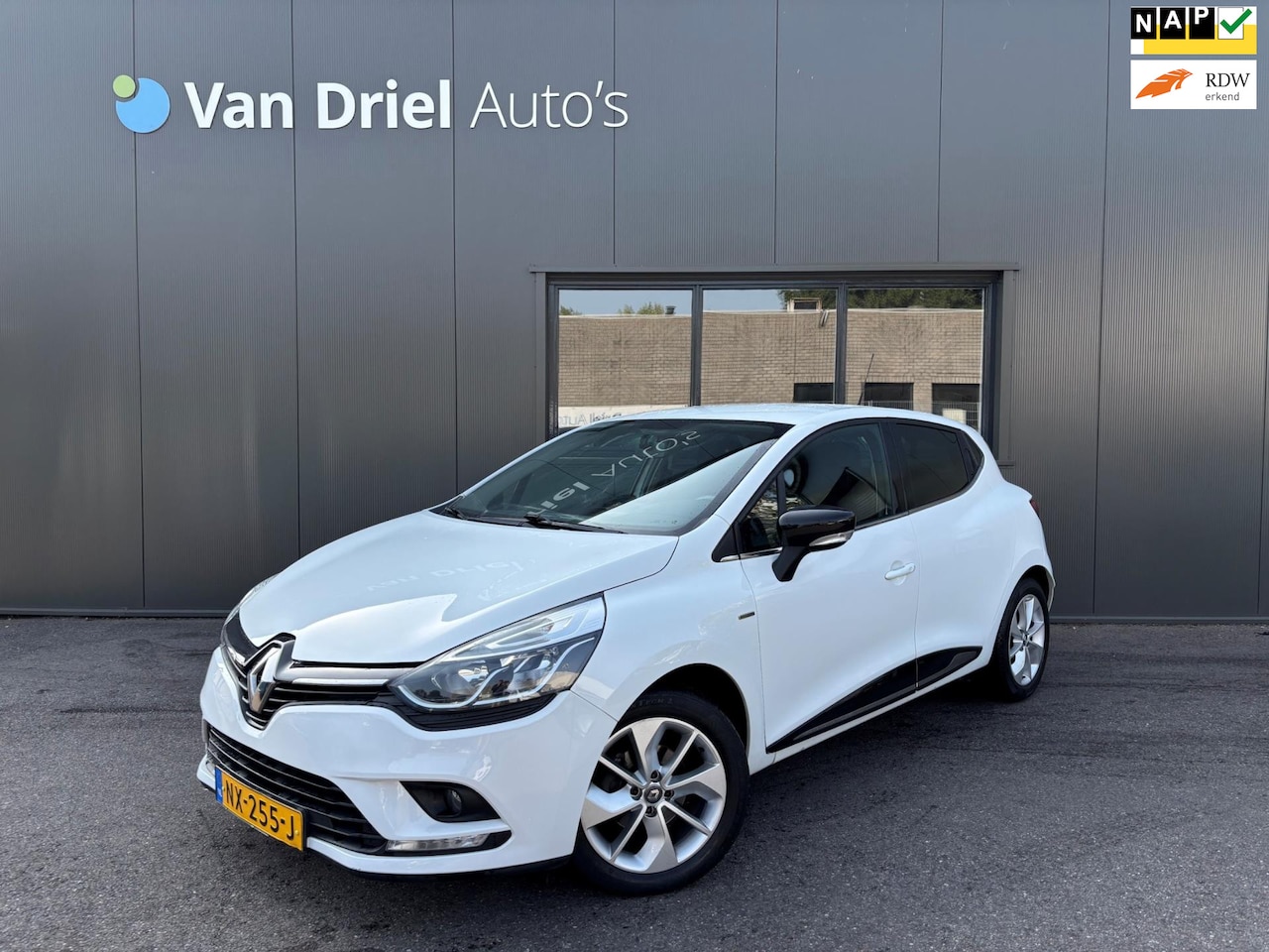 Renault Clio - TCe 90 Limited /Navigatie / Parkeersensoren achter! - AutoWereld.nl