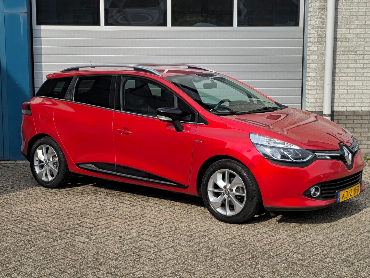 Renault Clio Estate - 0.9 TCe Limited Trekhaak - Navigatie - Cruisecontrol - AutoWereld.nl