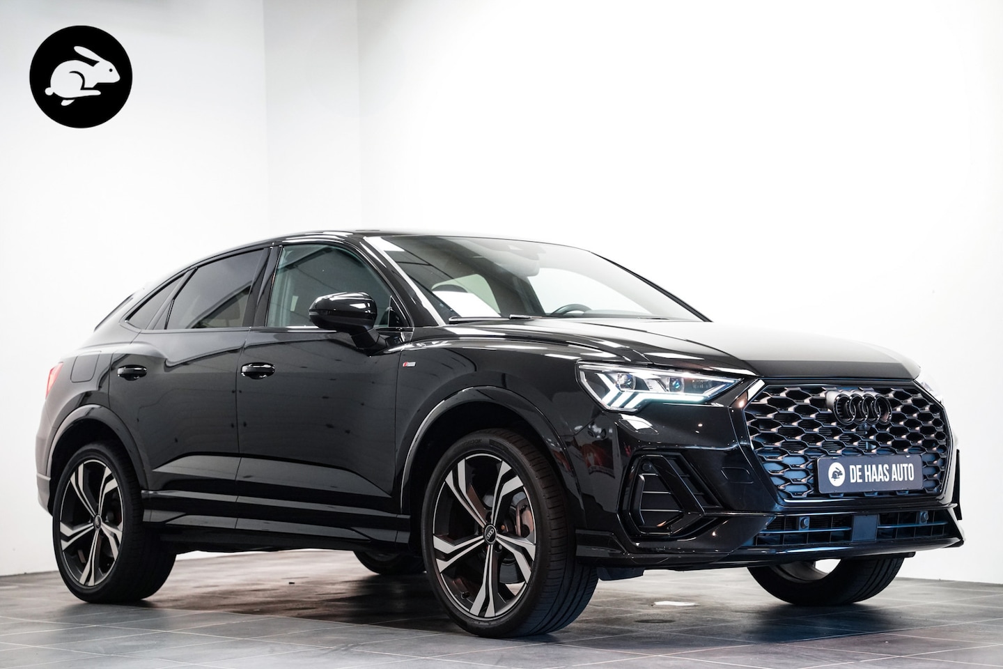 Audi Q3 Sportback - 45 TFSI e S-Line/Black ed./20 inch/Rood sticksel/360* camera - AutoWereld.nl