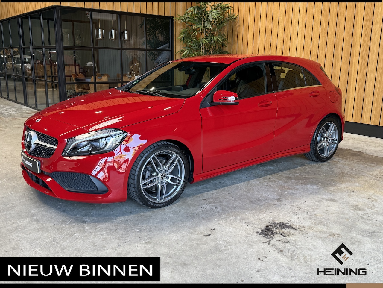 Mercedes-Benz A-klasse - 180 AMG Sport Edition. Automaat. Apple-carplay, camera. Hollandse auto met NAP - AutoWereld.nl