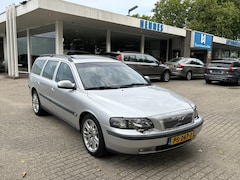 Volvo V70 - 2.4 D5 Schuifdak Leder APK 8-2026