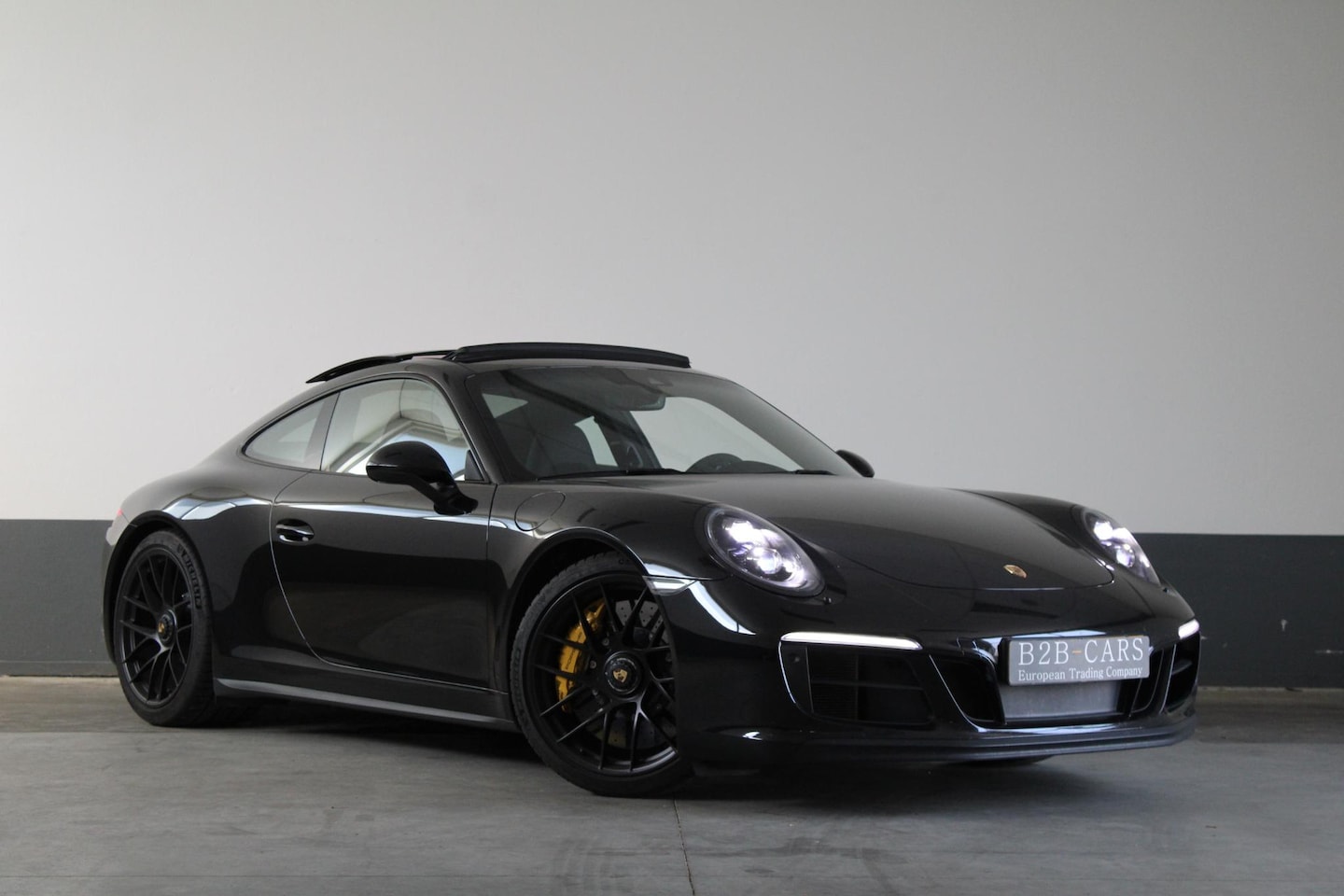 Porsche 911 - 3.0 Carrera GTS - keramisch - Panorama - Sport Chrono - AutoWereld.nl