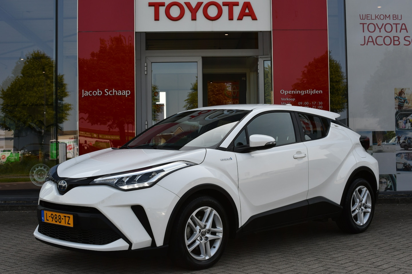 Toyota C-HR - 1.8 Hybrid Active Automaat 122pk | Apple Carplay/Android Auto | Lichtmetalen velgen 17" | - AutoWereld.nl
