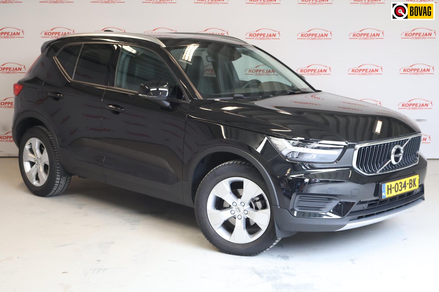 Volvo XC40 - 1.5 T3 Momentum Pro NL auto, Panoramadak, el kofferklep, carplay - AutoWereld.nl