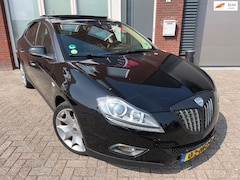 Lancia Delta - 1.4-16V Platino / Riem v.v / Pano / Navi / Leder / PDC