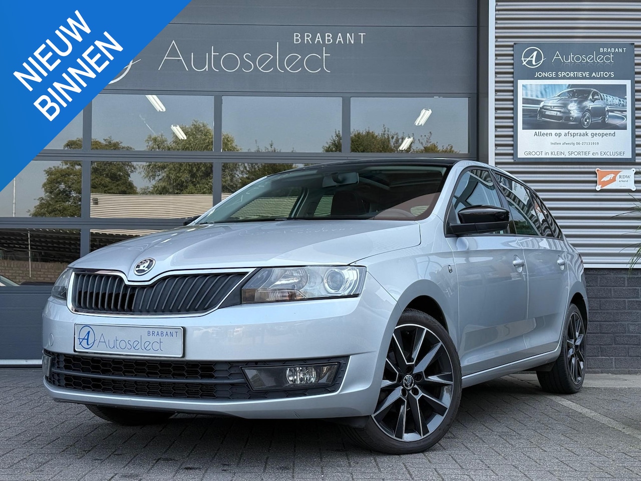 Skoda Rapid Spaceback - 1.2 TSI Greentech Elegance Pano Cruise - AutoWereld.nl