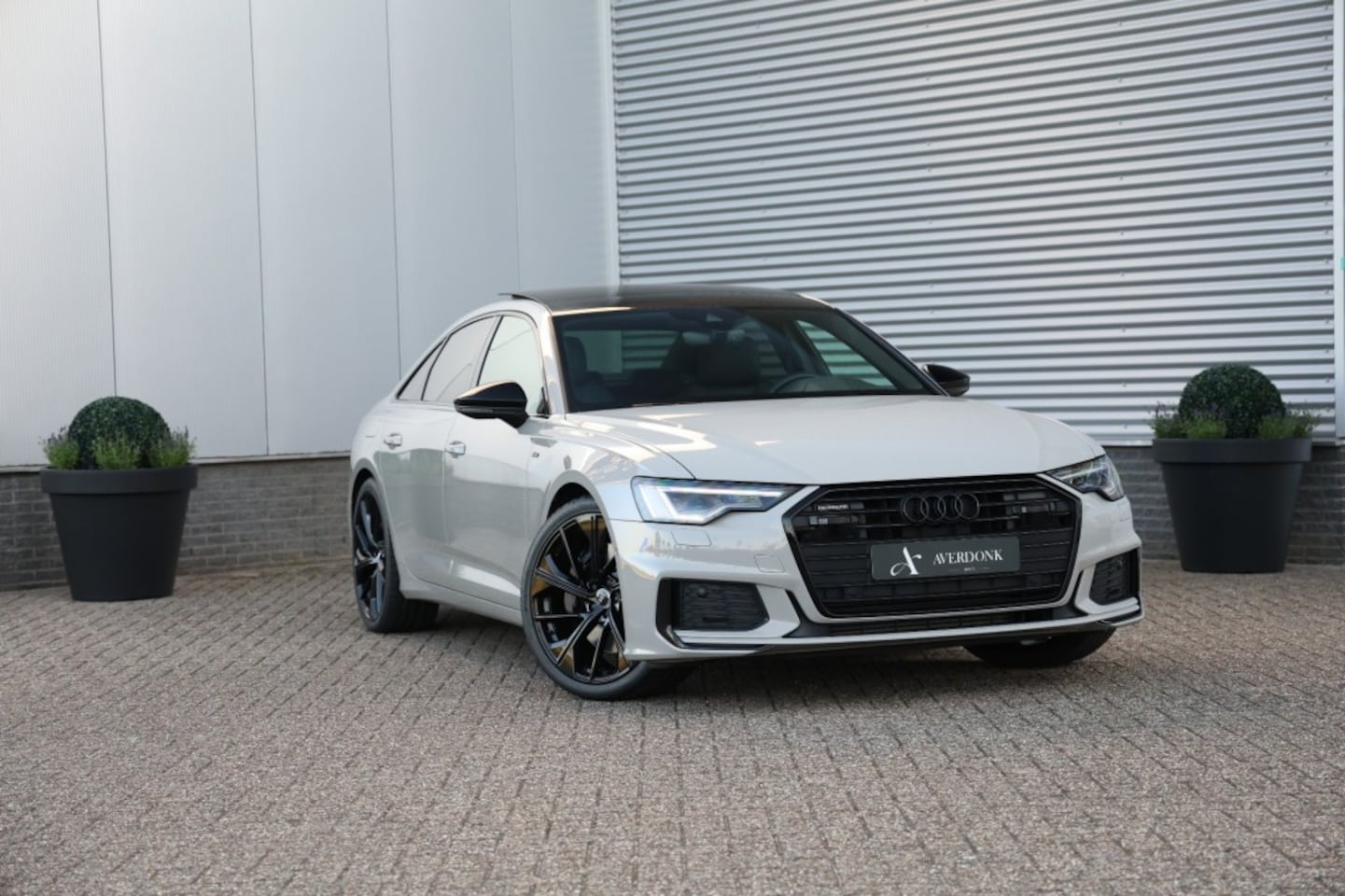 Audi A6 - 50 TFSI e Quattro 299pk 3x S-line Pano/BenO/Cam/Matrix/Krijt - AutoWereld.nl