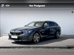 BMW 5-serie Touring - 530e M Sport Pro Glazen Panoramadak / Parking Assistant Plus / Stoelventilatie / Harman Ka