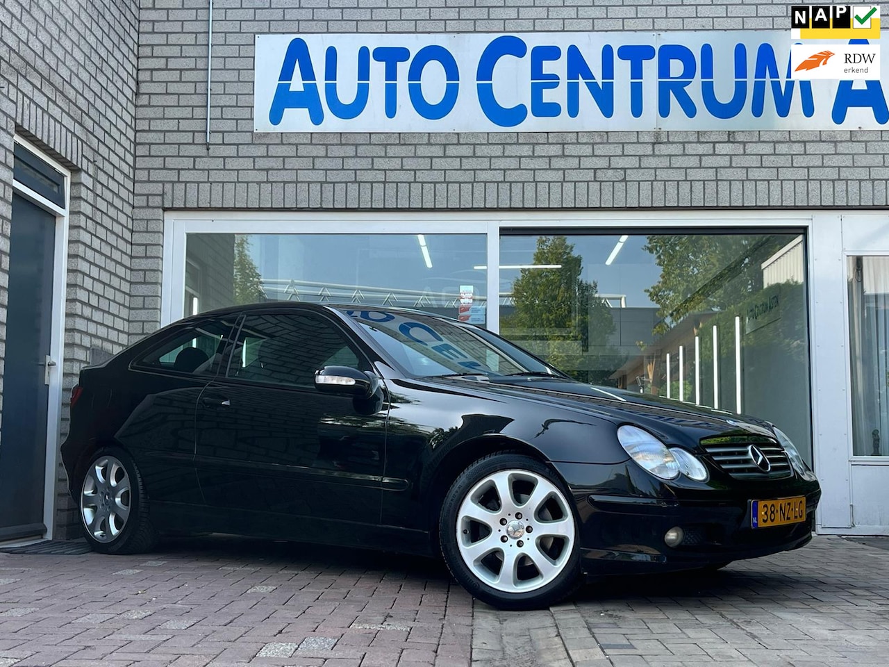 Mercedes-Benz C-klasse Sportcoupé - 180 K. Automaat - AutoWereld.nl