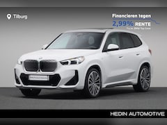 BMW iX1 - eDrive20 67 kWh | M-Sportpakket | Panoramadak | Comforttoegang | Head-Up Display | Driving