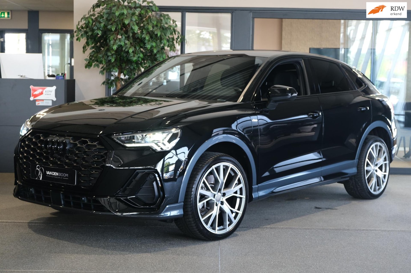 Audi Q3 Sportback - 45 TFSI e S-Line 245 PK Black Pack Trek Navi Leder CAm Acc Led - AutoWereld.nl
