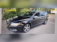 Volvo V70 - 2.0i R-DESiGN AiRCO/CRUiSE 18inch spoiler