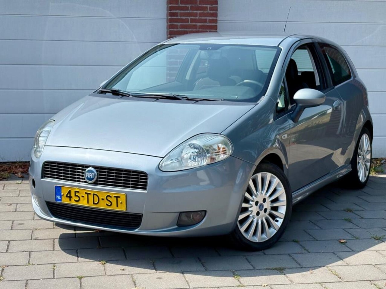 Fiat Grande Punto - 1.4-16V Sport 1.4-16V Sport - AutoWereld.nl