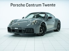 Porsche 911 - Carrera 4 GTS