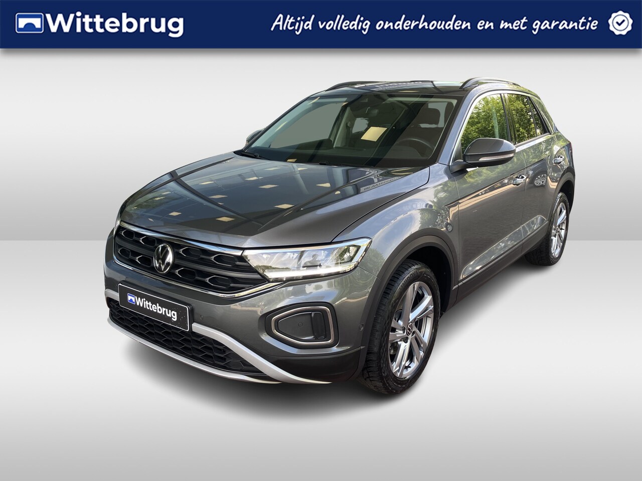 Volkswagen T-Roc - 1.0 TSI Life 75 Edition / Cruise control adaptief / Digitaal cockpit / Achteruitrij camera - AutoWereld.nl