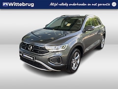 Volkswagen T-Roc - 1.0 TSI Life 75 Edition / Cruise control adaptief / Digitaal cockpit / Achteruitrij camera