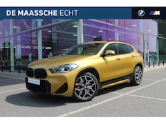 BMW X2 - sDrive20i Automaat / Sportstoelen / Adaptieve LED / M Sportonderstel / Park Assistant / St