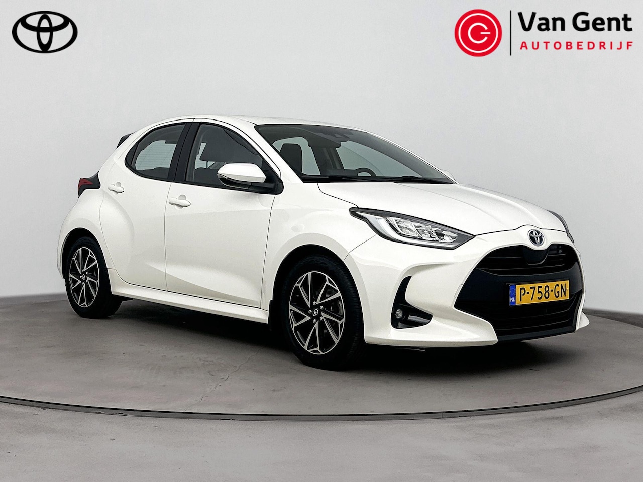 Toyota Yaris - 1.5 Hybrid Dynamic | Trekhaak | Clima | Camera | Dealer onderhouden | - AutoWereld.nl