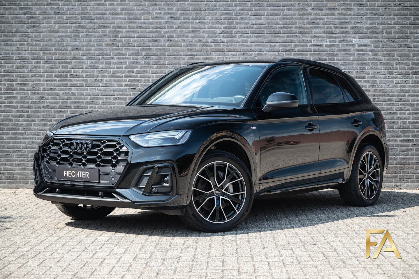 Audi Q5 - 50 TFSI e S edition 20Inch|LED|Trekhaak|Alcantara - AutoWereld.nl