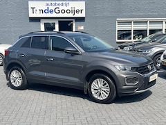 Volkswagen T-Roc - 1.5 TSi DSG Style | CAMERA | STOELVERW. | EL. ACHTERKLEP |