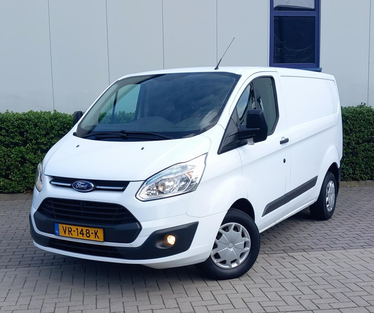 Ford Transit Custom - 2.2 TDCi 100PK 290 L1H1 Trend 3 Zits/Airco - AutoWereld.nl