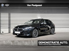BMW 1-serie - 120 M Sport Design Edition / Glazen panoramadak / Elektrisch verwarmde voorstoelen