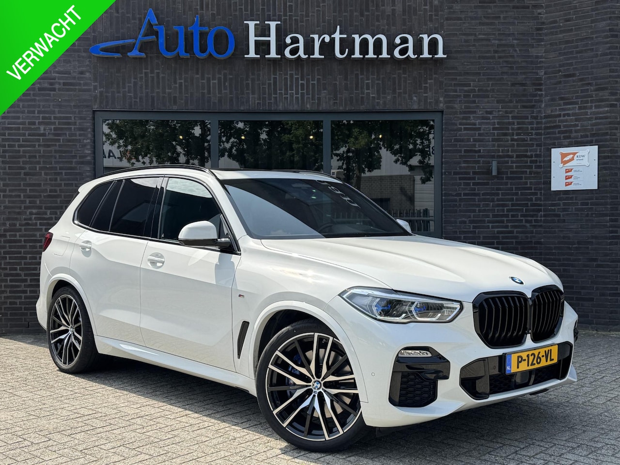 BMW X5 - xDrive45e High Executive M-sport PANO|LASER|M-SEATS|H&K|HUD|360CAM - AutoWereld.nl