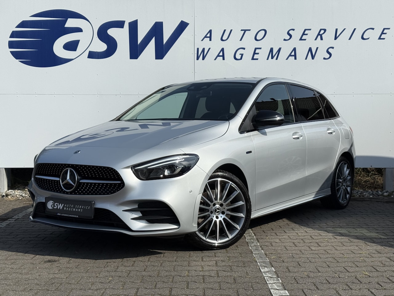 Mercedes-Benz B-klasse - 250 e Business Solution AMG | Trekhaak | Camera | MBUX | DAB+ | LED | 19 inch - AutoWereld.nl