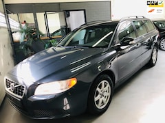 Volvo V70 - 2.0 147pk/XENON/NAVI/UBS/CRUISE
