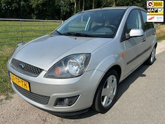 Ford Fiesta - 1.4-16V Futura goed onderhouden en zeer mooi