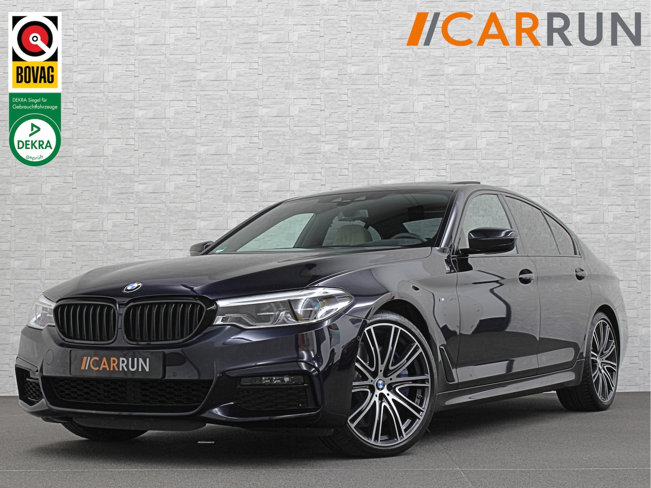 BMW 5-serie - 540i M-Sport | Schuifdak | Individual Leder | Harman-Kardon | Comfortstoelen | Head-Up | M - AutoWereld.nl