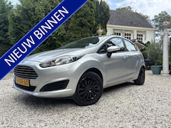 Ford Fiesta - 1.0 Style / 5 Deurs / Airco / Navi