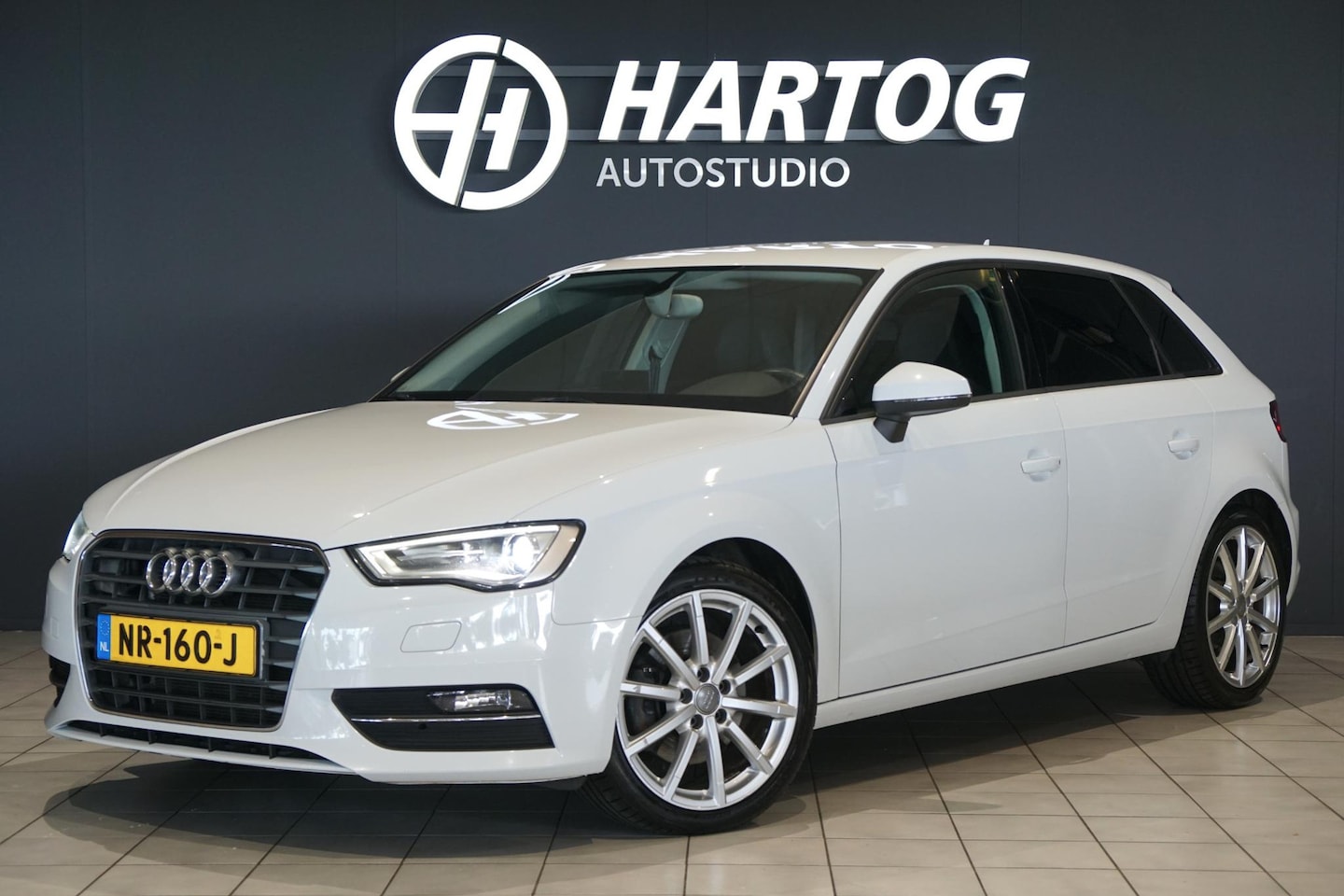Audi A3 Sportback - 1.8 TFSI Ambition Pro Line S *180PK!* + LEDER / BI-XENON / STOELVERWARMING - AutoWereld.nl