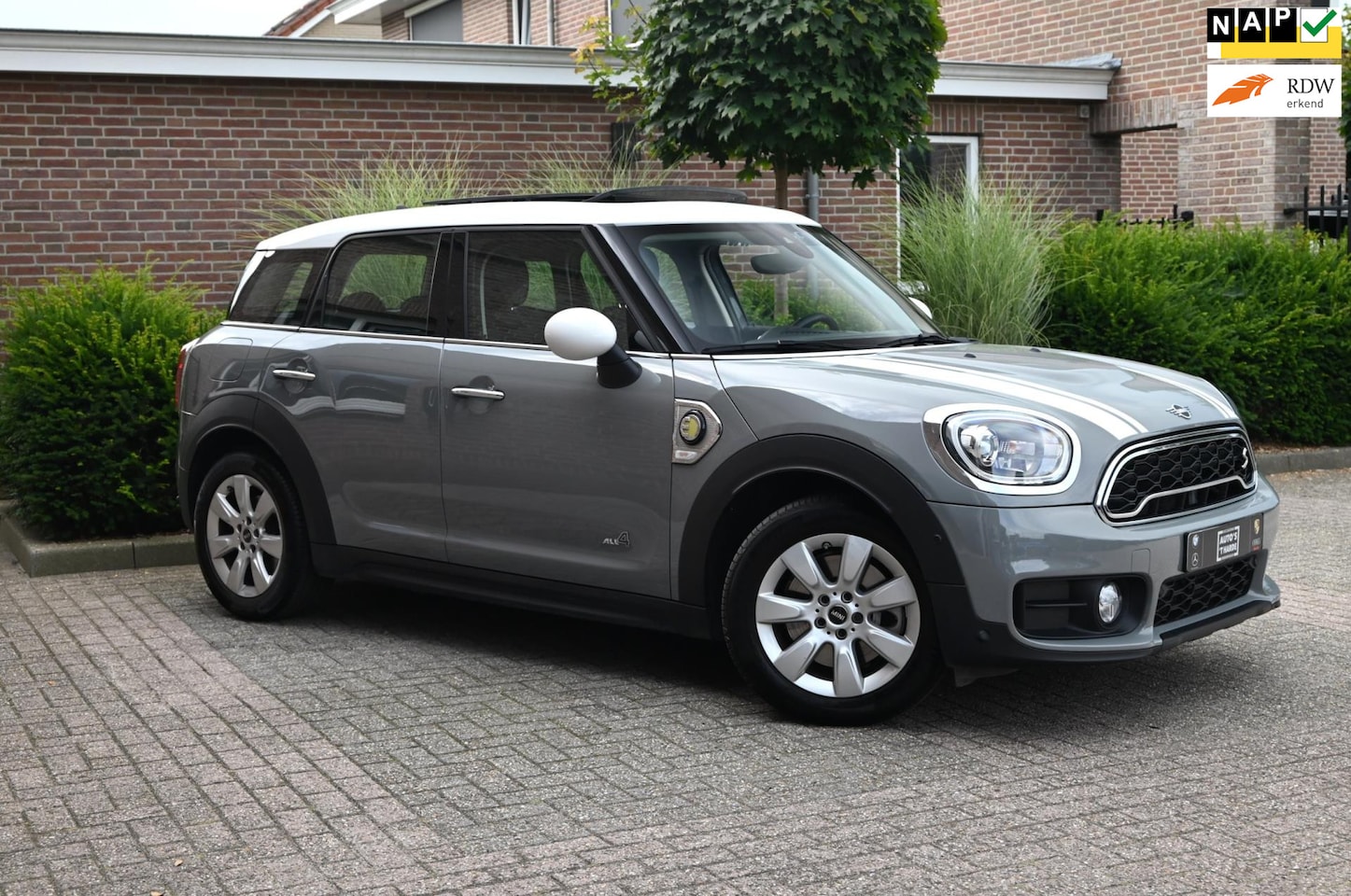 MINI Countryman - Mini 2.0 Cooper S E ALL4 Chili 225 PK Dealer o.h Pano Camera LED PDC 17'' - AutoWereld.nl