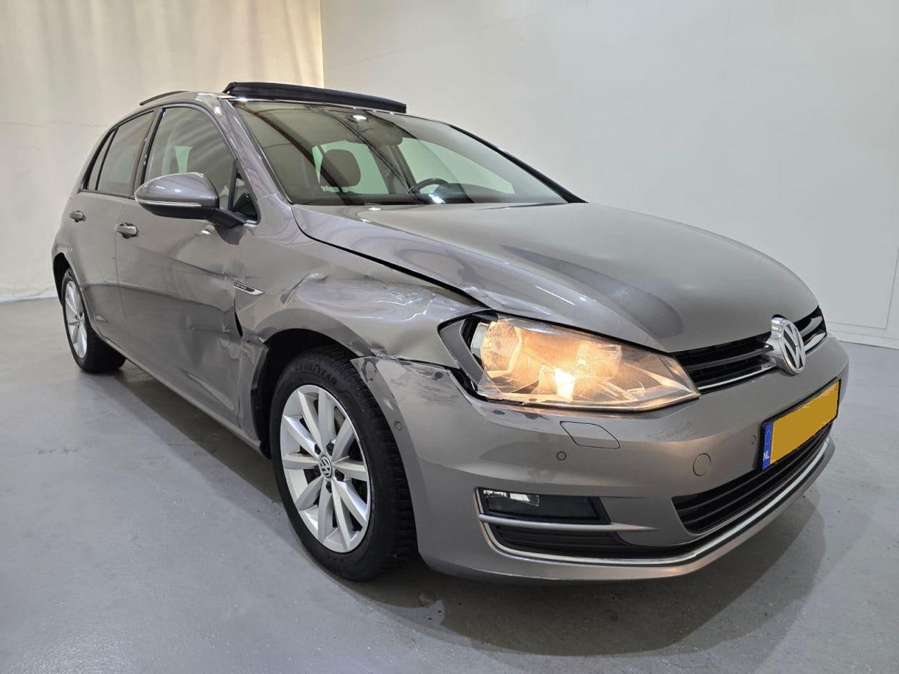 Volkswagen Golf - HB 1.4 TSI 92kW Lounge aut7 Navi/Pano/Clima - AutoWereld.nl