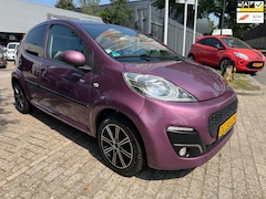 Peugeot 107 - 1.0 Sportium style, 5 deurs, airco, elec pakket alu wielen, led nwe apk. 78.528 km, 1e eig