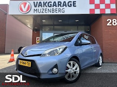 Toyota Yaris - 1.5 Full Hybrid Dynamic // PANO DAK // NAVI // CAMERA // TREKHAAK // CRUISE // CLIMA //