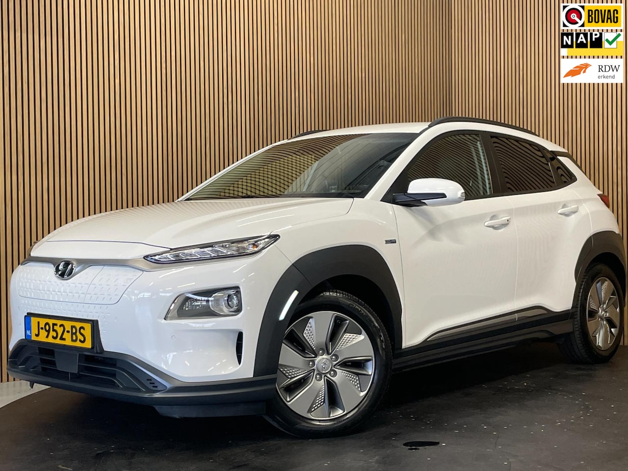 Hyundai Kona Electric - EV Premium 64 kWh |FACELIFT|3-FASE|LEDER|ACC|STOELVERW./VENT.|HEAD-UP|CAMERA|CARPLAY|NL-AU - AutoWereld.nl