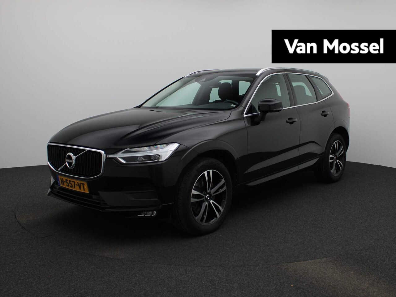 Volvo XC60 - 2.0 B5 Momentum Pro l LEDER | STOEL/STUURVERWARMING | ACHTERUITRIJCAMERA | ELEKTRISCHE WEG - AutoWereld.nl