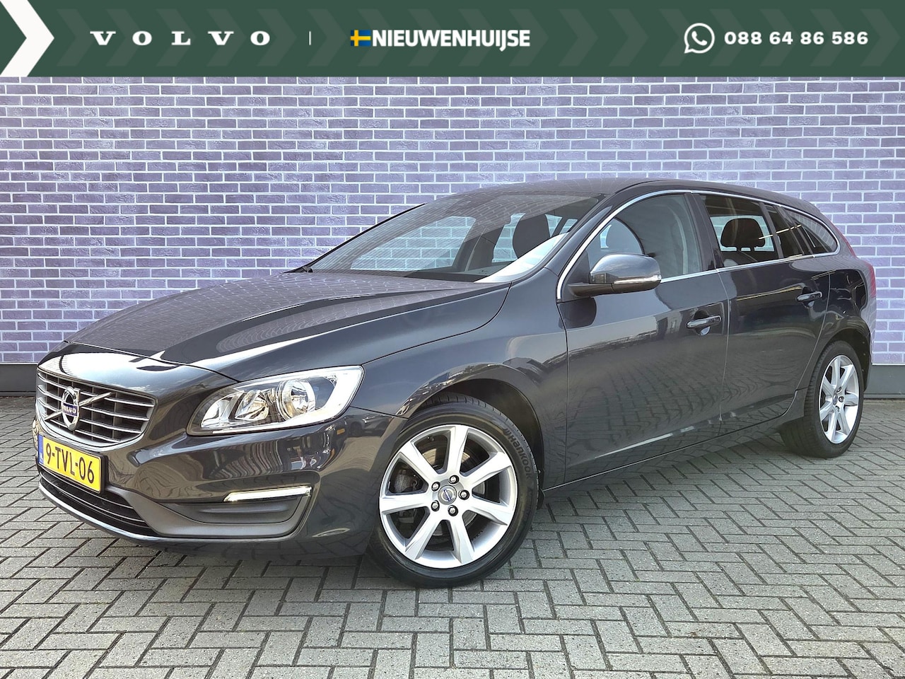 Volvo V60 - 1.6 T3 Momentum | Volledig Dealer Onderhouden | Lage kilometerstand | Cruise Control | Aut - AutoWereld.nl