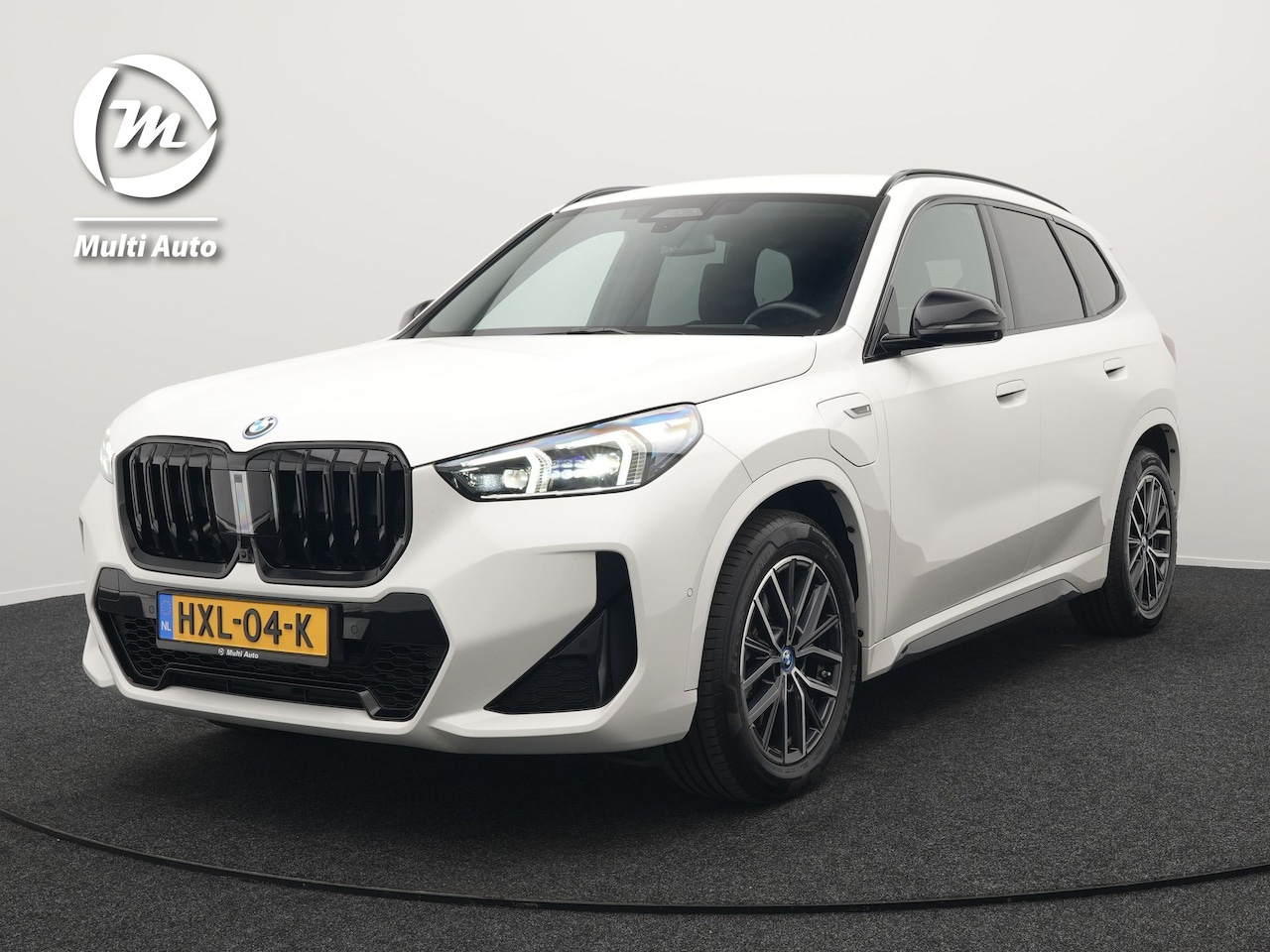 BMW X1 - xDrive30e M-sport Plug in Hybrid 327pk PHEV | Adaptive Cruise | Head-up Display | 360 Came - AutoWereld.nl