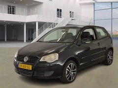 Volkswagen Polo - 1.6-16V Optive/ VELGEN/ ACC