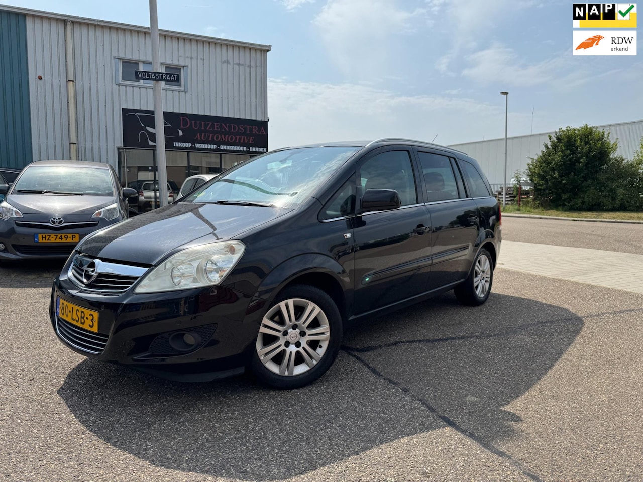 Opel Zafira - 1.8 Cosmo 1.8 Cosmo,Navi, Trekhaak en 7-persoons optie - AutoWereld.nl