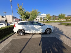 Volvo V60 - 2.4 D5 Twin Engine Summum